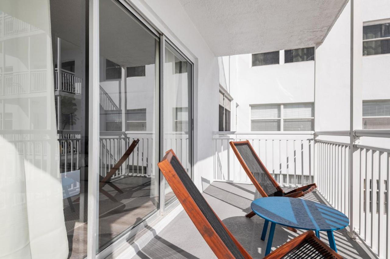 Oceanfront Beach House, サテライト・ビーチ エクステリア 写真