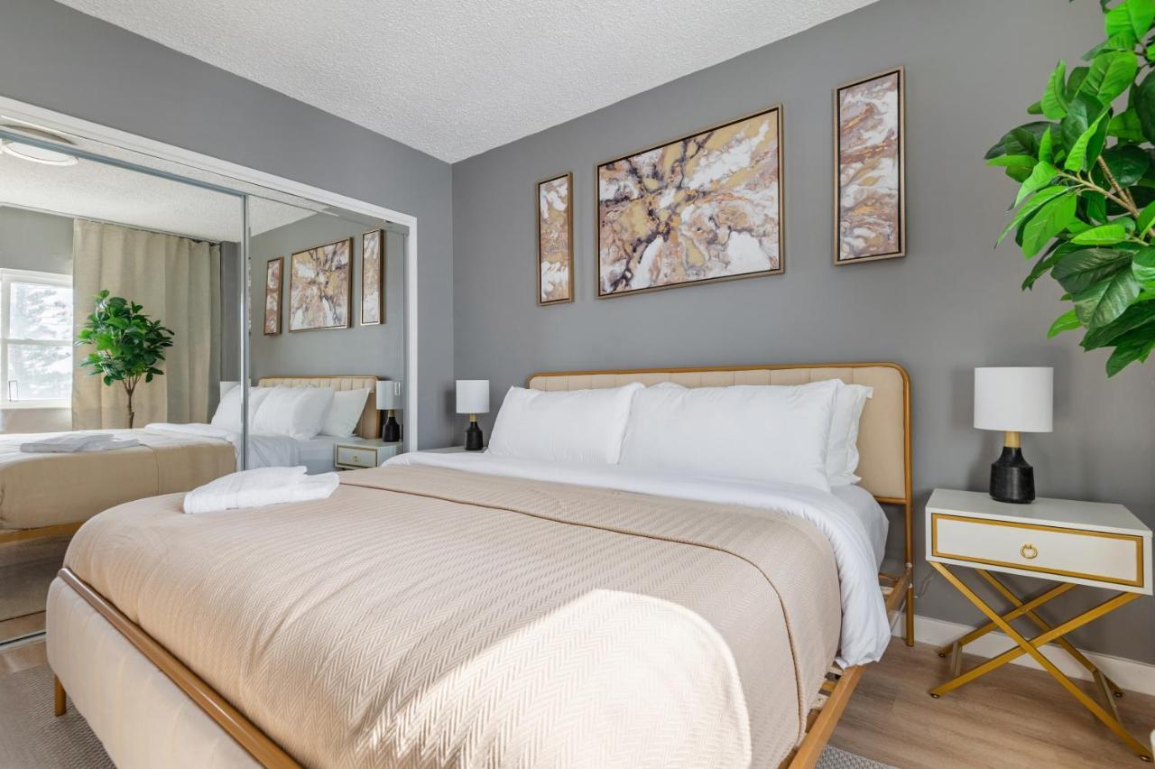 Oceanfront Beach House, サテライト・ビーチ エクステリア 写真