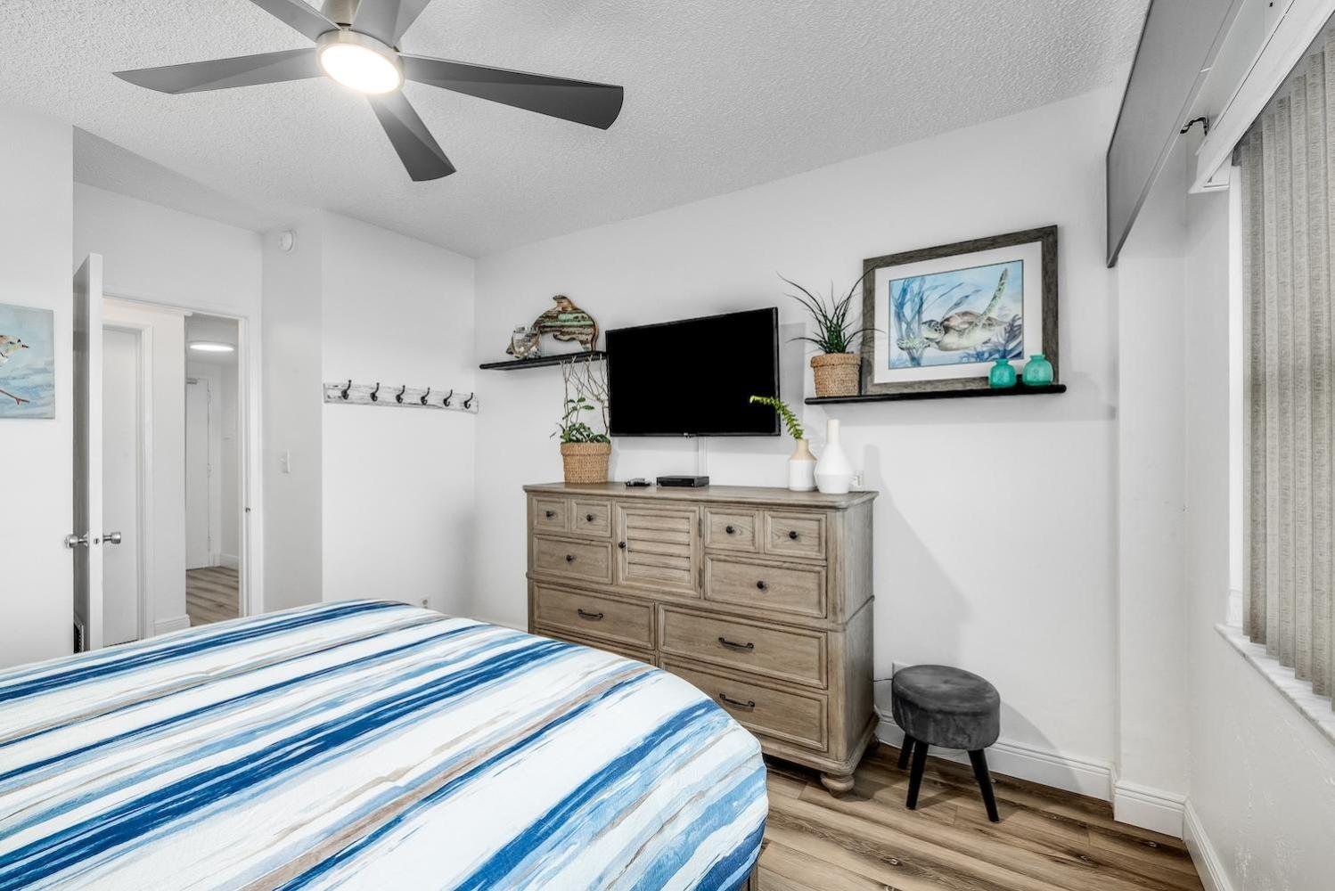 Oceanfront Beach House, サテライト・ビーチ エクステリア 写真