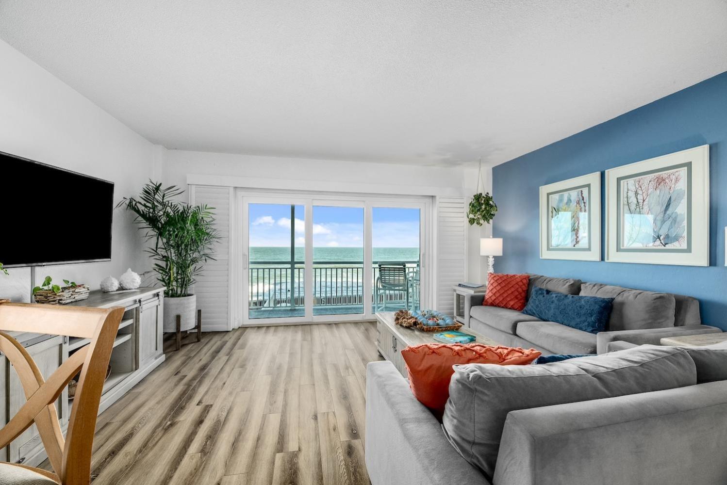 Oceanfront Beach House, サテライト・ビーチ エクステリア 写真