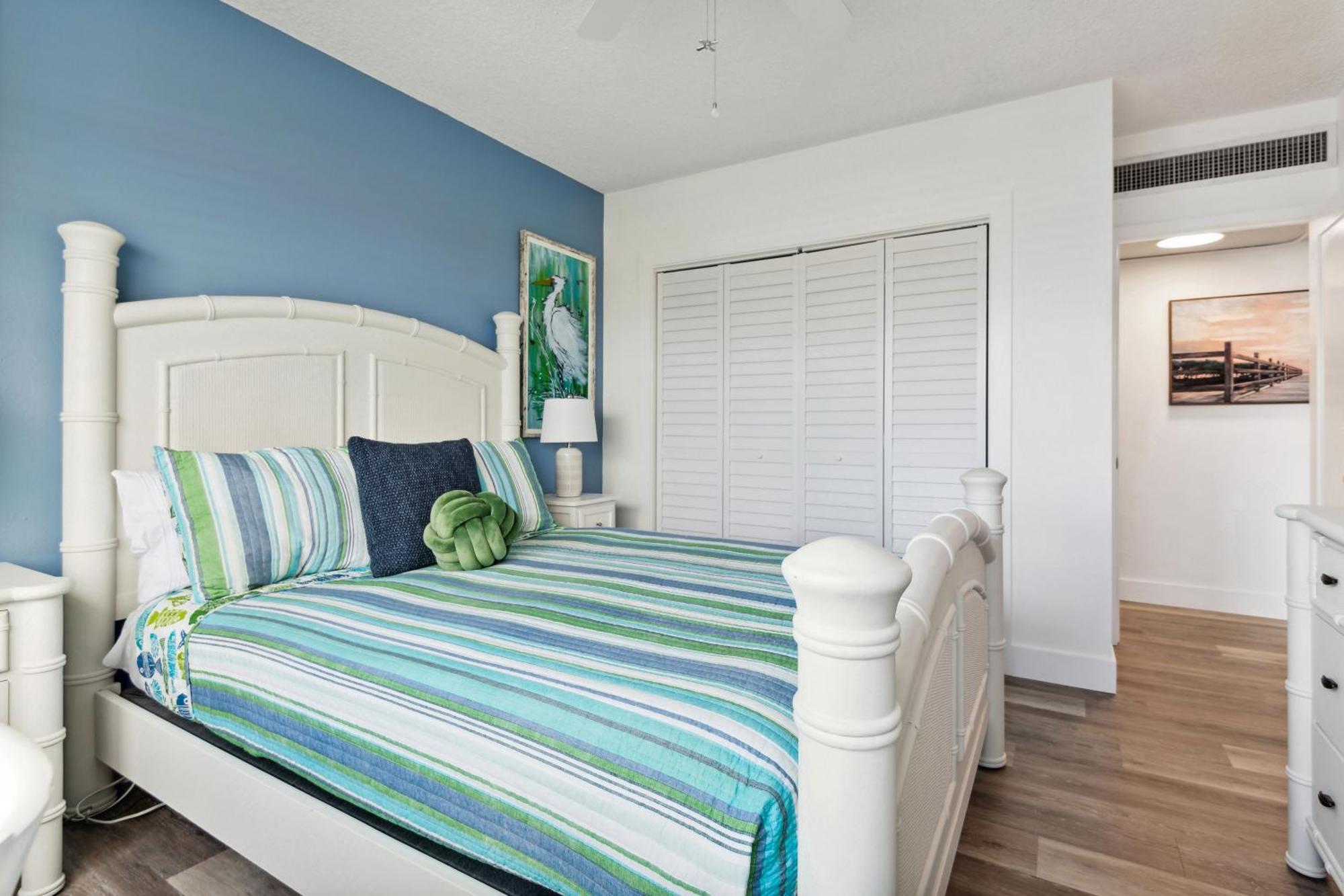 Oceanfront Beach House, サテライト・ビーチ エクステリア 写真