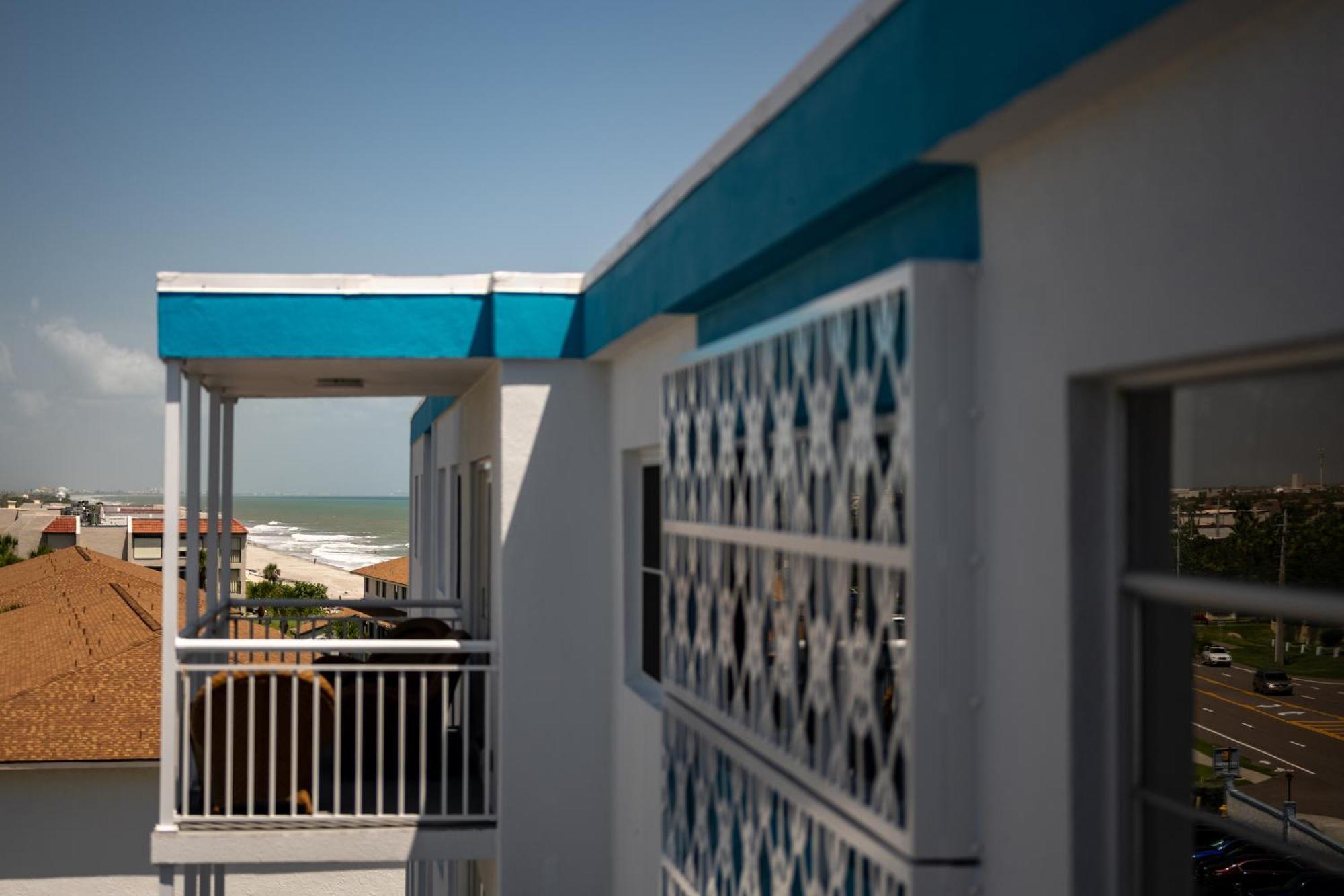 Oceanfront Beach House, サテライト・ビーチ 部屋 写真